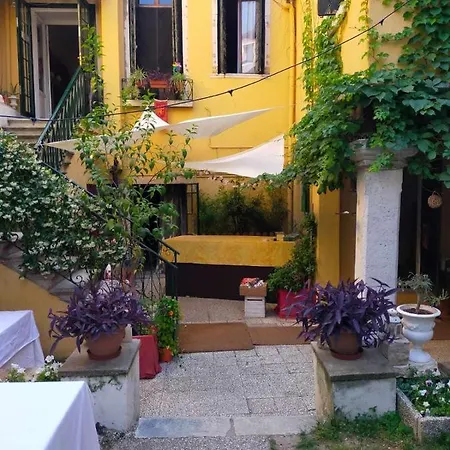 Naturalmente Venice