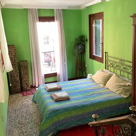 Naturalmente Bed & Breakfast *