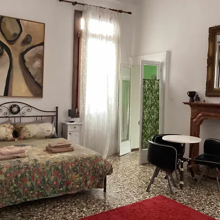 فندق مبيت وإفطار Naturalmente *